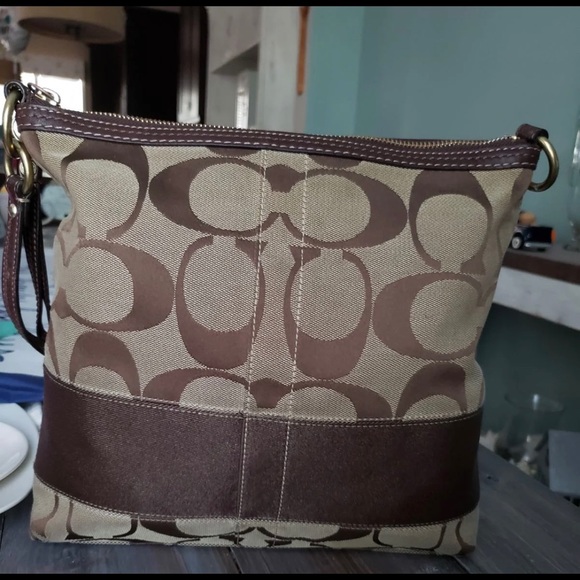 🦋💙Medium Coach Shoulder Bag 💙🦋 - Picture 3 of 7